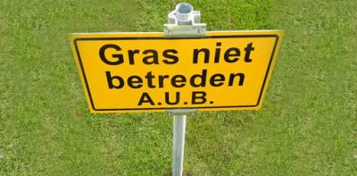 Grasvelden gesloten i.v.m. Zomeronderhoud